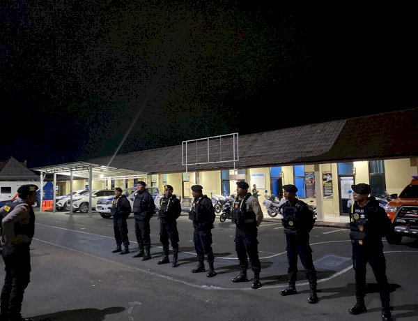 Satuan Samapta Polres Manggarai ,Polda NTT, Gelar Patroli Malam: Hilangkan Niat dan Kesempatan Pelaku Kejahatan
