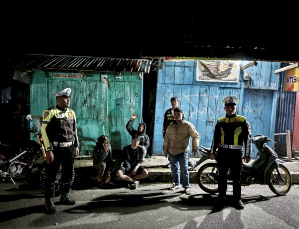 Patroli Malam Antisipasi Balap Liar dan Laka Lantas, Polres Manggarai Intensifkan Pengawasan di Titik Rawan