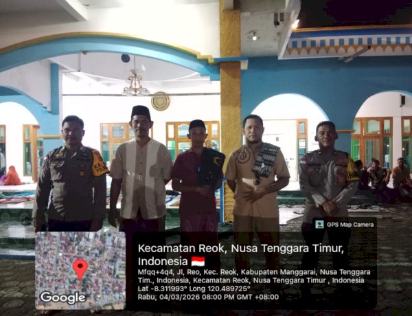Bhabinkamtibmas Kelurahan Reo Bersama Personel Polsek Reo Laksanakan Pengamanan Sholat Tarawih, Wujudkan Situasi Aman dan Kondusif