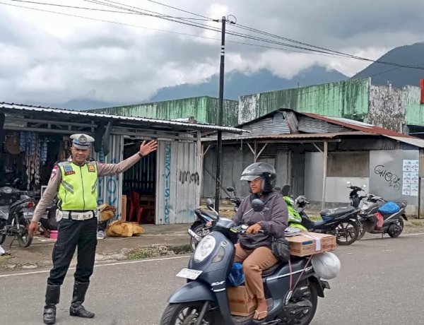 GIAT PATROLI KRYD, PAMTURLALIN, DAN HIMBAUAN KAMSELTIBCAR LANTAS OLEH SAT LANTAS POLRES MANGGARAI DI KOTA RUTENG