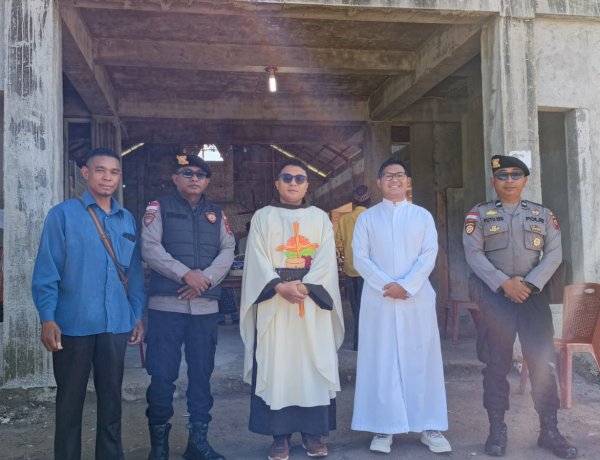 Pengamanan Misa Paskah Hari Kedua di Stasi Pedre Pio Kenda Berjalan Kondusif