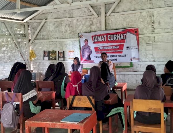 AIPDA Hamzah, Kapospol  Nuca Molas Serap Aspirasi Masyarakat Melalui Giat Jumat Curhat