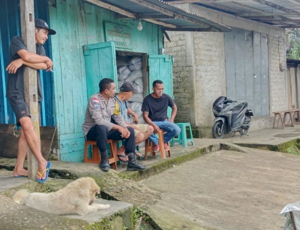 BHABINKAMTIBMAS LAKSANAKAN PATROLI DAN SAMBANG DIALOGIS DI KECAMATAN CIBAL, AJAK WARGA JAGA KAMTIBMAS, DUKUNG KETAHANAN PANGAN DAN EDUKASI BAHAYA HPR