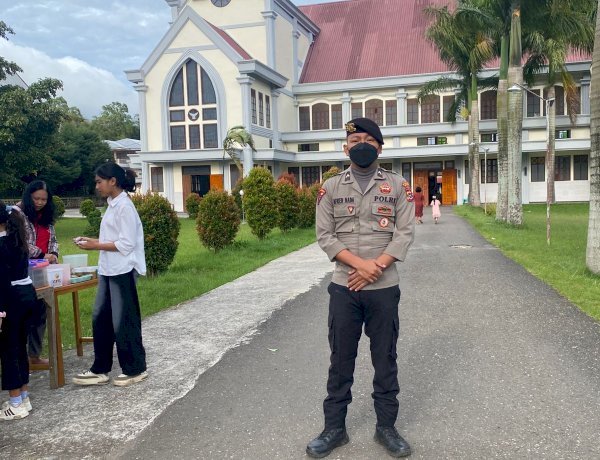 POLRES MANGGARAI LAKSANAKAN PENGAMANAN MISA HARI MINGGU DI SEJUMLAH GEREJA, WUJUD PELAYANAN DAN JAMINAN KEAMANAN BAGI UMAT YANG BERIBADAH
