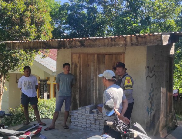 BHABINKAMTIBMAS POLRES MANGGARAI PERKUAT KEMITRAAN DENGAN MASYARAKAT MELALUI PATROLI DIALOGIS DAN SAMBANG DI DESA GOLO CADOR