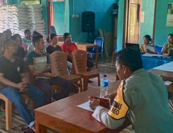 HUTAN ADALAH PARU-PARU DUNIA, BHABINKAMTIBMAS DESA WATU BAUR EDUKASI MASYARAKAT CEGAH KARHUTLA