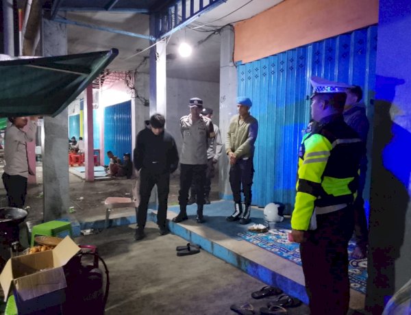 Patroli Malam Polres Manggarai, Personel Samapta Imbau Warga Jaga Kamtibmas dan Manfaatkan Layanan Call Center 110