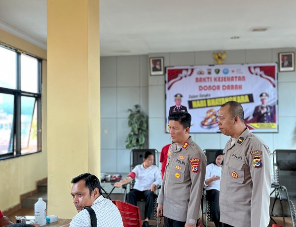 NTT PENUH KASIH, POLRES MANGGARAI GELAR BAKTI KESEHATAN DONOR DARAH, RATUSAN PESERTA IKUTI AKSI KEMANUSIAAN SAMBUT HARI BHAYANGKARA KE-80