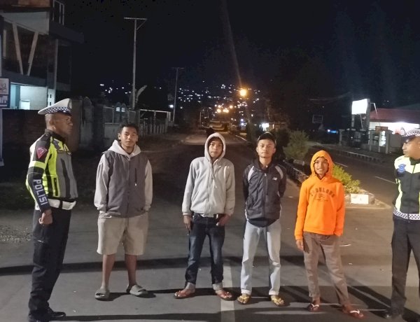Satlantas Polres Manggarai Tingkatkan Patroli Malam sebagai Upaya Preventif Antisipasi Balap Liar dan Menekan Angka Kecelakaan Lalu Lintas