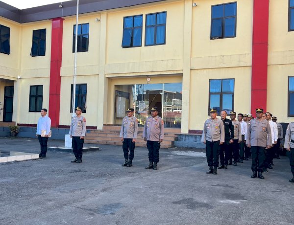 Kapolres Manggarai Pimpin Apel Jam Pimpinan, Tegaskan Semangat Pengabdian dan Sampaikan Apresiasi atas Keberhasilan Personel Menyukseskan Hari Bhayangkara Ke-80