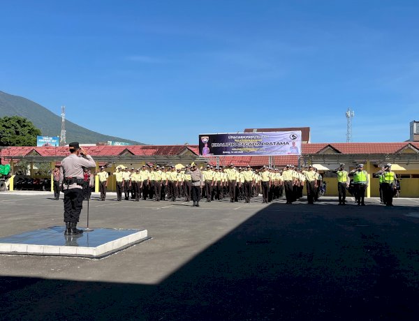Pelatihan Satpam Gada Pratama XI Polres Manggarai Resmi Ditutup Kapolda NTT Ingatkan Lulusan Satpam Gada Pratama Terus Asah Kemampuan