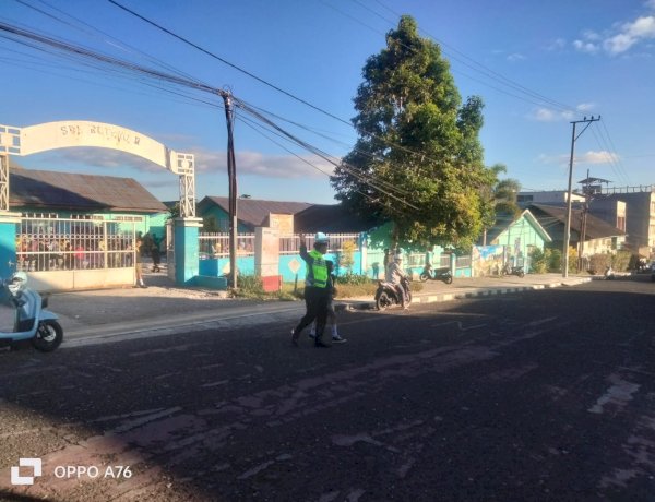 Satlantas Polres Manggarai Laksanakan Pengaturan Pagi Demi Kelancaran Aktivitas Masyarakat