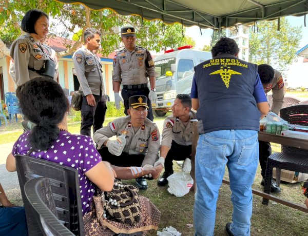 Polres Manggarai Salurkan Bantuan dan Layanan Kesehatan bagi Warga Terdampak Gempa di Desa Poco