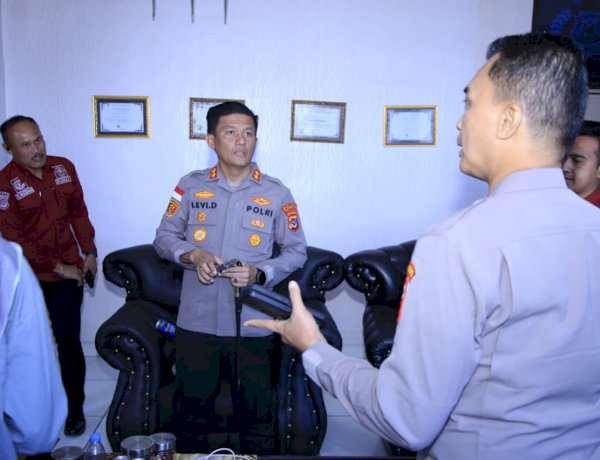 POLRES MANGGARAI RELEASE DATA TERKINI PASCA GEMPA BUMI M 7,7 SR HIMBAU MASYARAKAT TIDAK PANIK DAN TETAP WASPADA