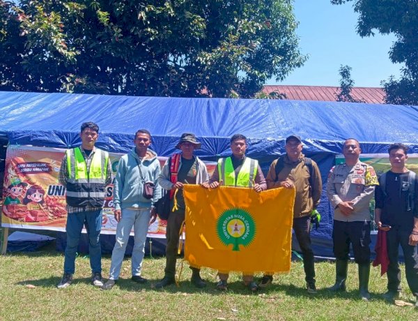 Polri Kawal Penyaluran Donasi Universitas Nusa Cendana untuk Korban Gempa di Cibal Barat
