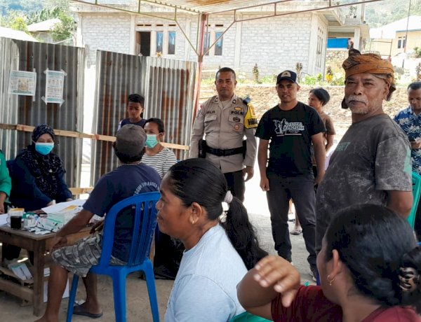 Bhabinkamtibmas Kawal Pemeriksaan Kesehatan Gratis bagi Korban Gempa di Bangka Ruang