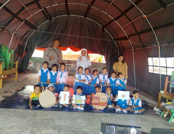 Pasca Gempa Bumi, Kanit Binpolmas Polres Manggarai Sambangi PAUD dan Berikan Motivasi kepada Anak-anak