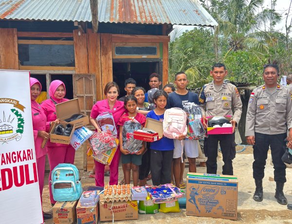 Bhayangkari Cabang Manggarai Salurkan Bantuan Kemanusiaan Polri bagi Warga Terdampak Gempa
