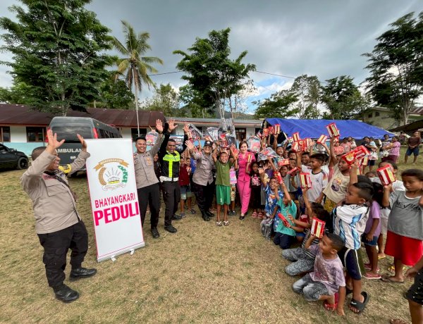 Polres Manggarai Salurkan Bantuan dari PD Bhayangkari Papua untuk Siswa SDI Ling