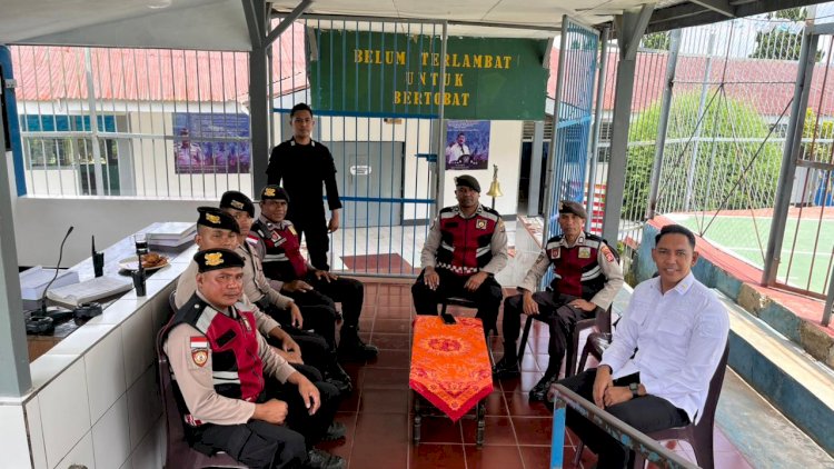 Untuk-Menjaga-Keamanan-Dan-Kenyamanan-Di-Wilayah-Hukum-Polres-Manggarai-Sat-Samapta-Polres-Manggarai-Laksanakan-Patroli-Dialogis