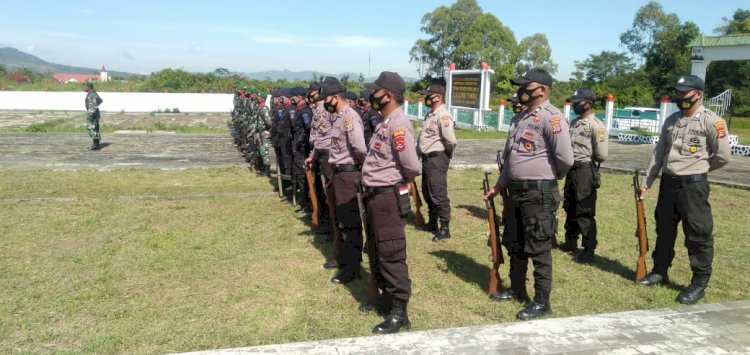 Kapolres Manggarai Hadiri Upacara Ziarah Nasional Peringati Hut TNI Ke-75.