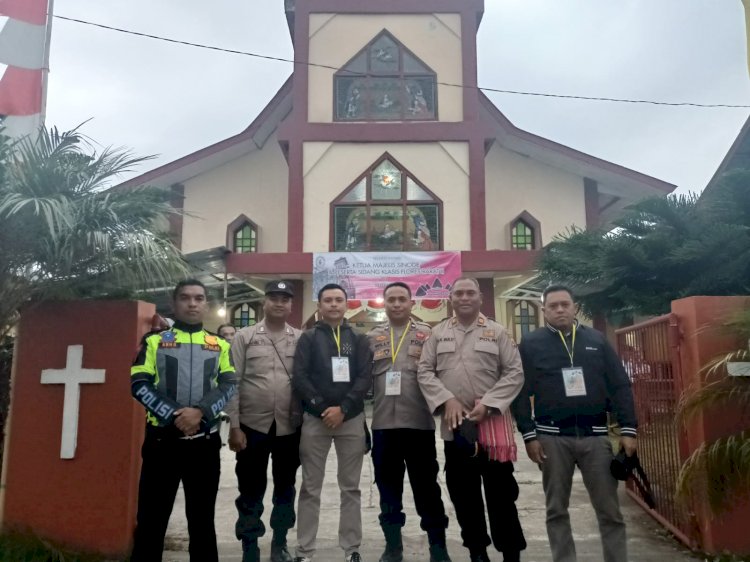Personil Polres Manggarai  Laksanakan Pengamanan kegiatan Penyambutan Budaya Persidangan Klasis Flores Barat II di Gereja GMIT Imanuel Ruteng
