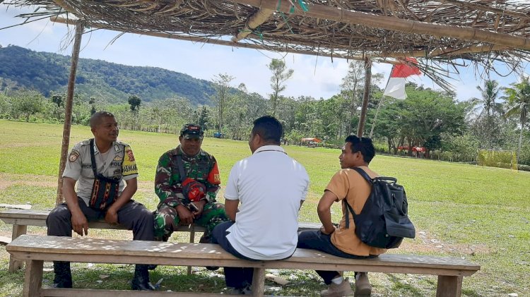 Bhabinkamtibmas dan Babinsa bersama sama Himbau warga Cegah TPPO di Kecamatan Reok Barat