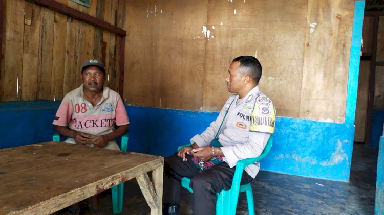 Bripka Matheus Maju, Bhabinkamtibmas Kecamatan Langke Rembong, Lakukan Patroli Dan Himbauan Kamtibmas