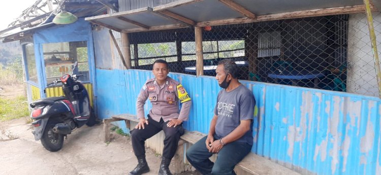Bhabinkamtibmas Kecamatan Ruteng, Bripka Yoni Tandungan Laksanakan Patroli dan Sambang Sosialisasikan Kamtibmas di Bahong