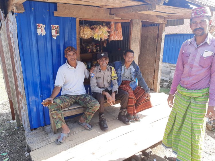 Petugas Bhabinkamtibmas Sambangi warga binaan di Desa B. Ajang Kecamatan Rahong Utara