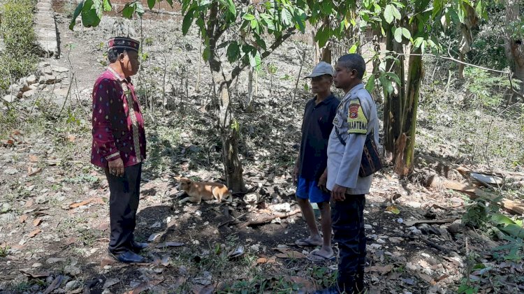 Bripka Semris Bell Sampaikan Himbauan Kamtibmas di Desa To'e, Kecamatan Reok Barat