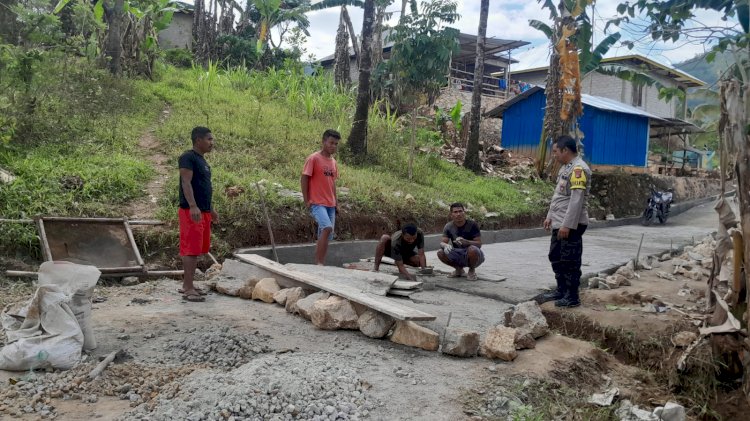 Bhabinkamtibmas Kecamatan Rahong Utara Sosialisasikan Pencegahan TPPO dan  HPR di Kampung Rongkam