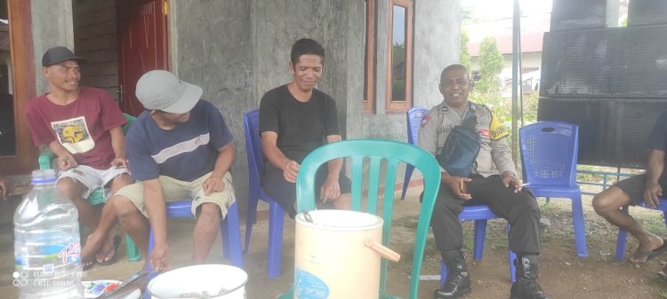 Bhabinkamtibmas Kecamatan Wae Ri'i Himbau Masyarakat di Dusun Lamba