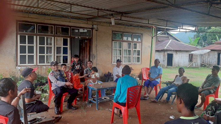 Bhabinkamtibmas Wae Ri'i Gencar Sosialisasikan Pencegahan TPPO di Kampung Legem