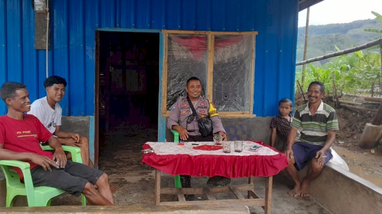 Bhabinkamtibmas Kecamatan Rahong Utara Gencar Lakukan Sosialisasi dan Himbauan Kamtibmas di Kampung Tebo, Desa Tengkulese