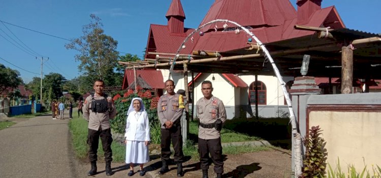 Kapolsek Cibal Pimpin Pengamanan Perayaan Misa Tahun Baru di Gereja Paroki Kristus Raja Pagal