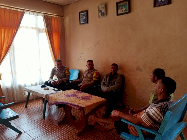 Bhabinkamtibmas Kecamatan Lelak Himbau Warga di Kampung Lenteng untuk Menjaga Kamtibmas