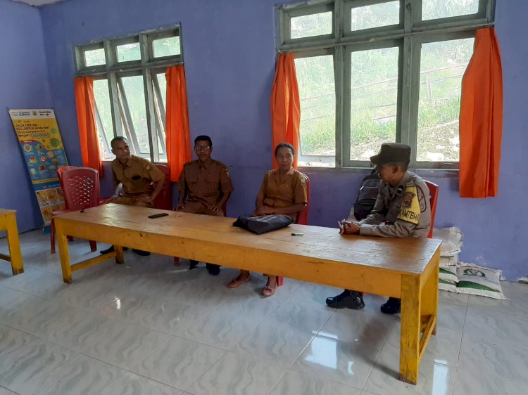 Patroli dialogis dan Sambang Bhabinkamtibmas Aipda Ridwan N. Lubalu, Kecamatan Rahong Utara