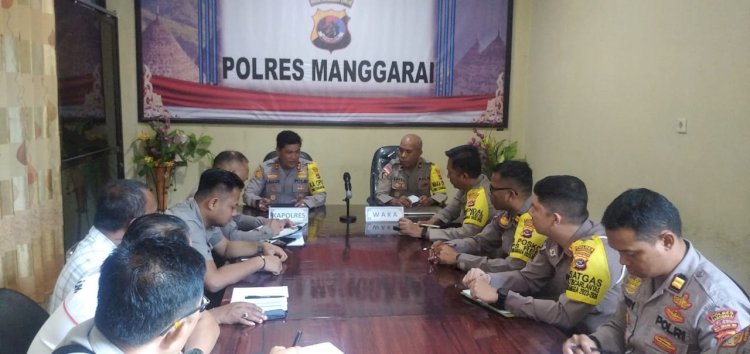 Kapolres Manggarai Pimpin Rapat Anev Mingguan, sampaikan arahan dalam pelaksanaan Tugas.