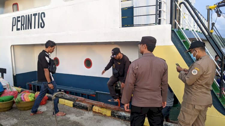 Pengamanan Kapal Penumpang KM.SABUK NUSANTARA 55 di Pelabuhan Laut Reo
