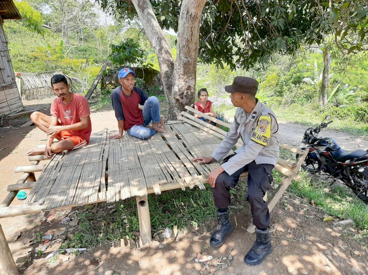 Pencegahan Berbagai Ancaman, Bhabinkamtibmas lakukan Patroli dan Sosialisasi di Kampung Wungkut, Desa Tengku Lese, Kecamatan Rahong Utara