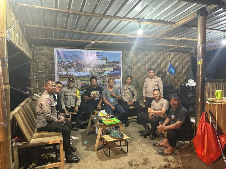 Satuan Binmas Polres Manggarai Jalin Silaturahmi dengan Komunitas Trail di Kelurahan Pau, Kecamatan Langke Rembong