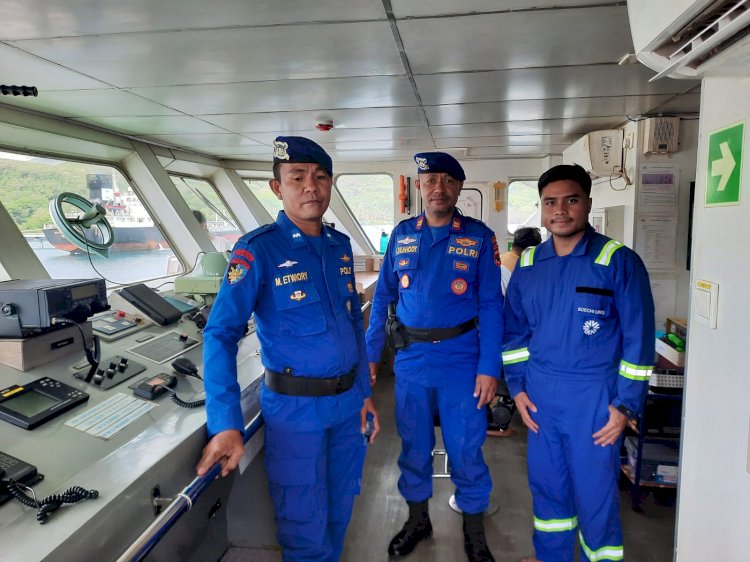 Satuan Polair Polres Manggarai : Pengamanan Pelabuhan terkait Kedatangan Kapal Rumah Sakit Apung