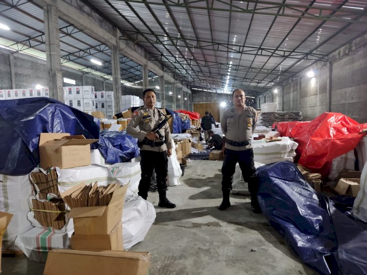 Operasi Mantap Brata: Pengamanan Gudang Logistik KPUD Kabupaten Manggarai untuk Pemilu 2024