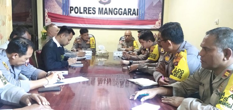 Kapolres Manggarai Pimpin Rapat Anev Mingguan, Mantapkan Persiapan Pengamanan Kampanye Akbar Capres di Kabupaten Manggarai.