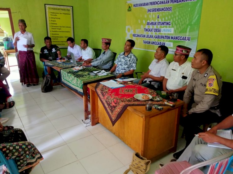 Bhabinkamtibmas Kecamatan Lelak Menghadiri Musrenbang dan Sosialisasi Kamtibmas