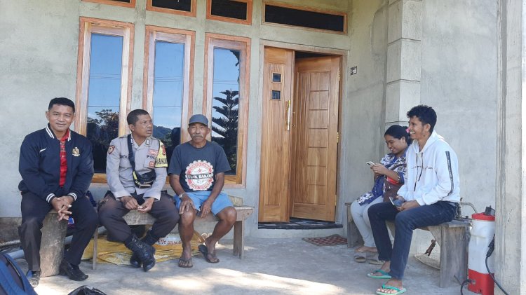 BRIPKA Semris Bell Himbau Masyarakat di Desa Kajong Waspada Terhadap Berbagai Ancaman