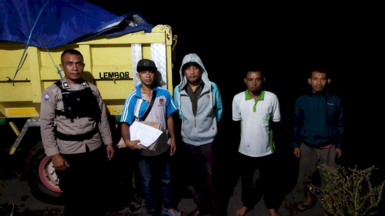 Operasi Mantap Brata: Personil Polres Manggarai Kawal Kotak Suara dan Logistik Pemilu dari PPS ke PPK Kecamatan Cibal