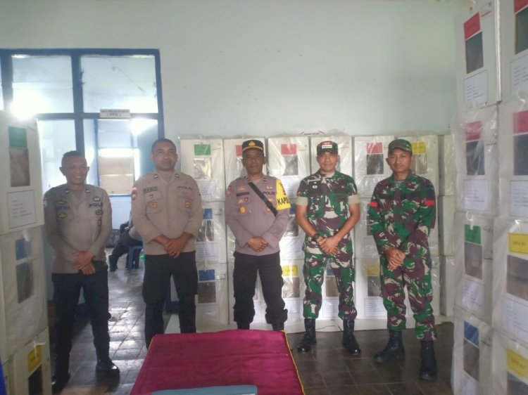 Operasi Mantap Brata: Pengamanan Rapat Pleno PPK Kecamatan Cibal