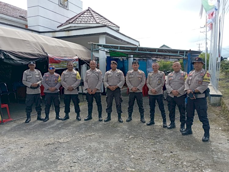 Operasi Mantap Brata: Polres Manggarai Lakukan Pengamanan Pleno di Kantor KPU Kabupaten Manggarai